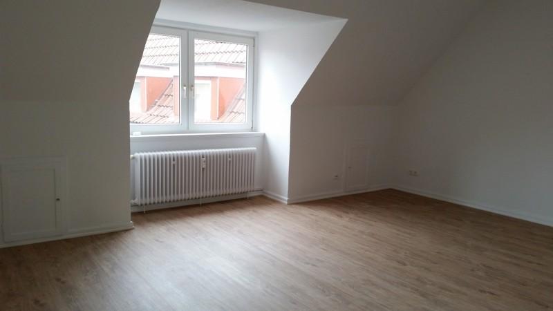 Dachgeschoßwohnung Lübeck Innenstadt - 3 Zimmer, 69 m&sup2;, 688&euro; | Angebot:26330449