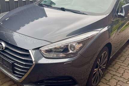 Hyundai i40 72.500 km 13.990 &euro; Lübeck 23554