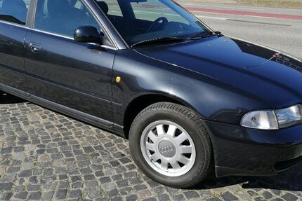 Audi A4 182.433 km 2.990 € Lübeck 23556
