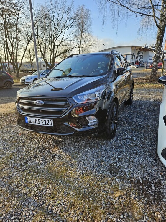 Ford Kuga 90.500 km 22.999 € Lübeck 23539