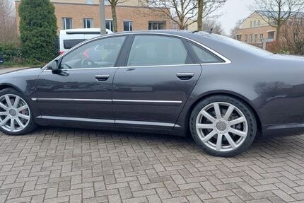 Audi A8 300.000 km 10.990 &euro; Lübeck 23554