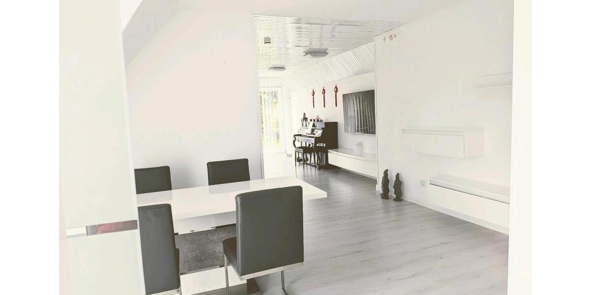 Dachgeschoßwohnung Sandesneben - 2 Zimmer, 85 m&sup2;, 790&euro; | Angebot:24712069