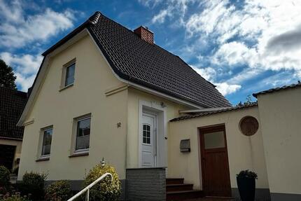 Haus Bad Segeberg - 4 Zimmer, 100 m&sup2;, 289.000&euro; | Angebot:26248800