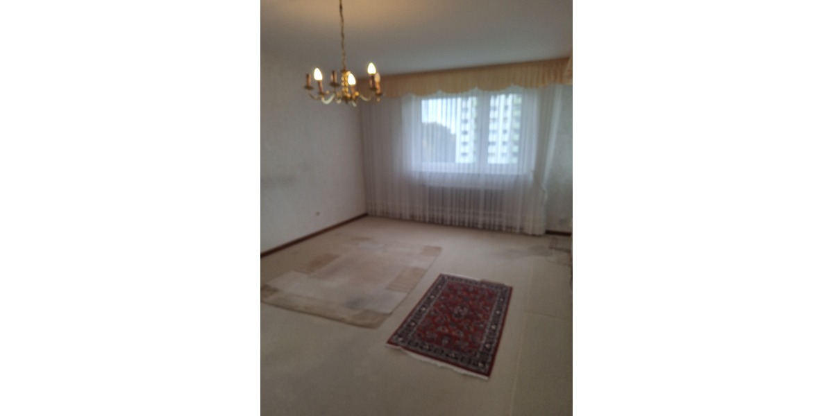 Gemütliche Wohnung in der 4. Etage; 23560 HL- Moisling 3 zimmer