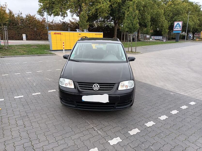 VW Touran 295.000 km 2.650 € Ovendorf 23626