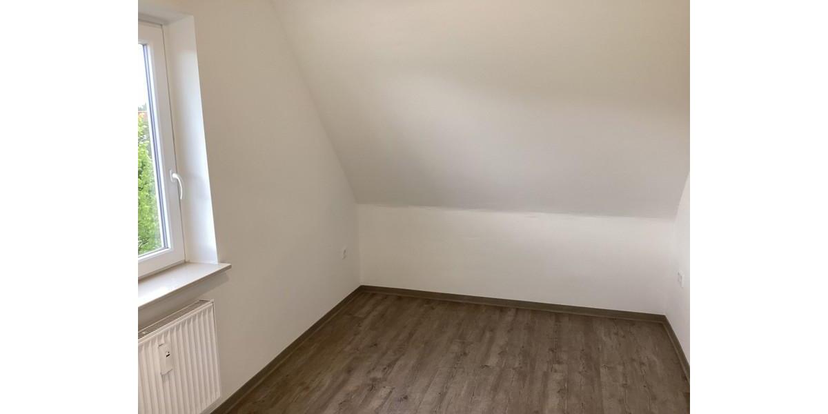 Dachgeschoßwohnung Lübeck Sankt Jürgen - 2.5 Zimmer, 39 m&sup2;, 508&euro; | Angebot:26635399