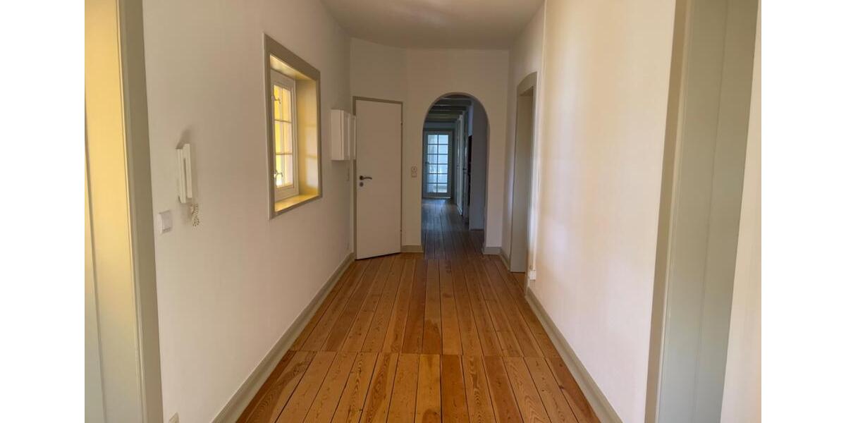 Dachgeschoßwohnung Lübeck Sankt Gertrud - 6 Zimmer, 140 m&sup2;, 1.680&euro; | Angebot:25384428