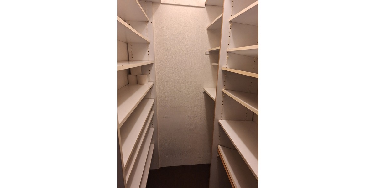 Gemütliche Wohnung in der 4. Etage; 23560 HL- Moisling 3 zimmer