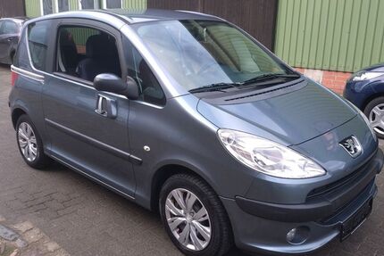 Peugeot 1007 100.729 km 2.799 &euro; Elmenhorst 23869