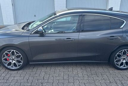 Ford Focus 100.000 km 10.500 &euro; Hamberge 23619