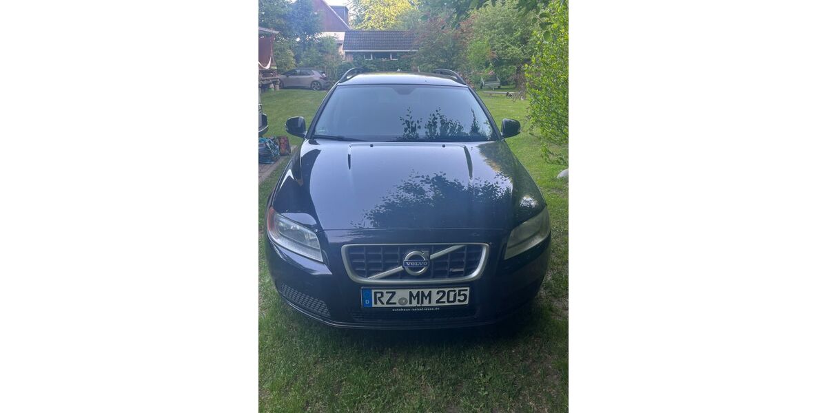 Volvo V70 266.000 km 4.500 &euro; Mustin 23911