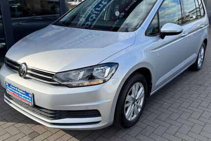 VW Touran 60.900 km 24.950 € Bad Segeberg 23795