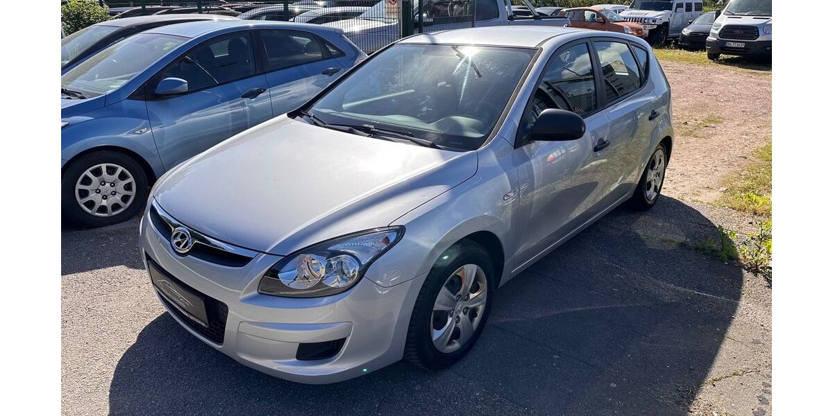 Hyundai i30 177.873 km 3.859 &euro; Ahrensbök 23623