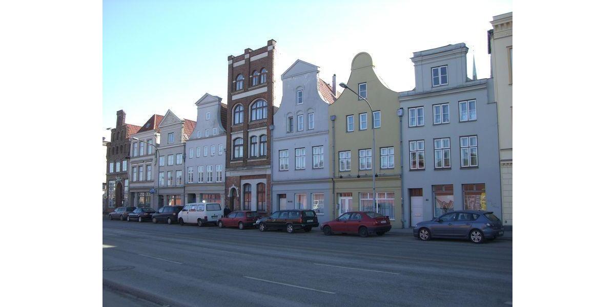 Inmitten der Altstadt, großzügiges saniertes Gewerbe, mit großer Fensterfront und sofort anmietbar! zimmer