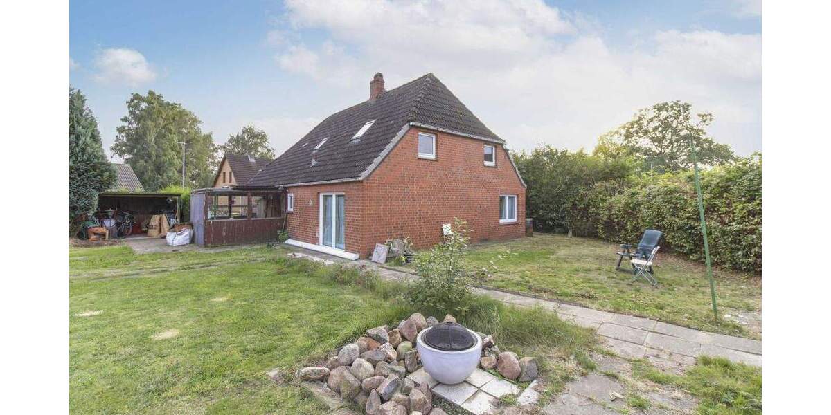 Charmantes Einfamilienhaus mit großem Potenzial in zentraler Lage von Breitenfelde 3 zimmer