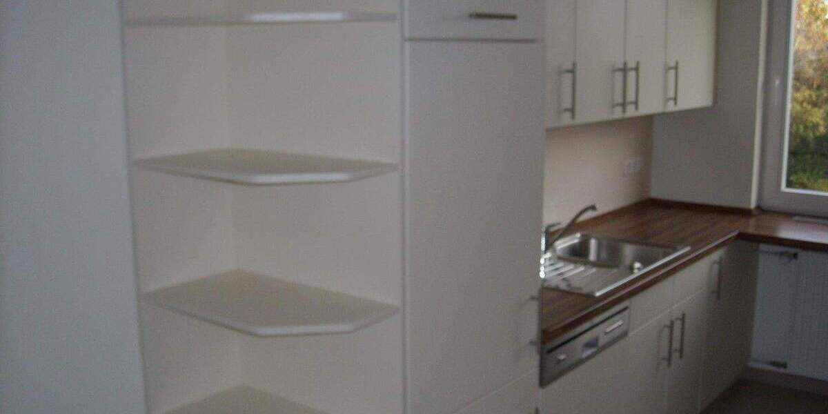 Sehr schöne, gut geschnittene und ruhige 2-Zimmer-Wohnung mit Balkon in St. Jürgen 2 zimmer