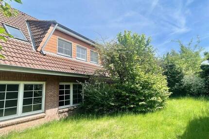 Haus Reinfeld - 7 Zimmer, 250 m&sup2;, 525.000&euro; | Angebot:26790523