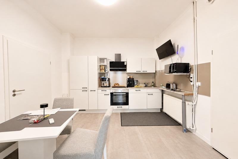 Wohnhaus + Gästehaus mit großen Grundstück in Feldrandlage! Nur 15 Minuten bis zur Ostsee! - Doppelhaushälfte Ahrensbök | Angebot:26495860