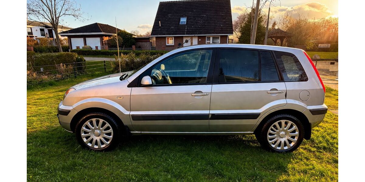 Ford Fusion 123.000 km 2.800 &euro; Siemz-Niendorf 23923
