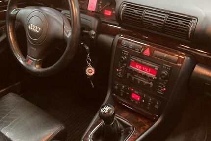 Audi A4 394.000 km 2.900 &euro; Pronstorf-Strenglin 23820