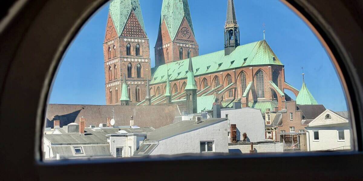 Etagenwohnung Lübeck Innenstadt - 4 Zimmer, 122 m&sup2;, 1.900&euro; | Angebot:26528239