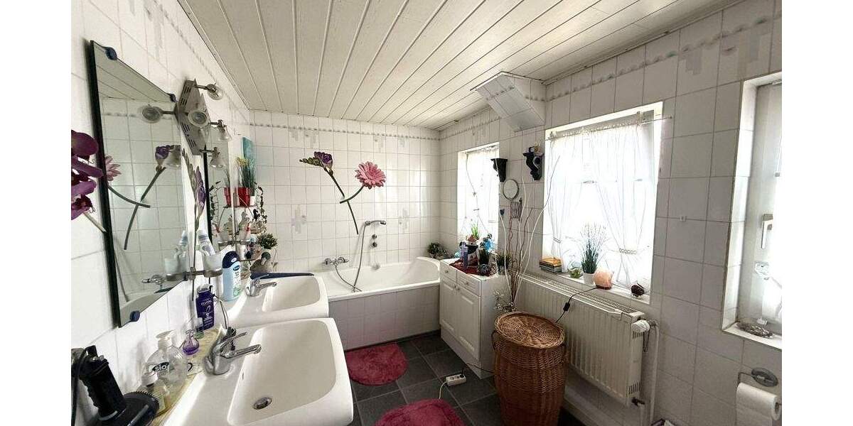 Doppelhaushälfte Lübeck Kücknitz - 3 Zimmer, 106 m&sup2;, 310.000&euro; | Angebot:25698142