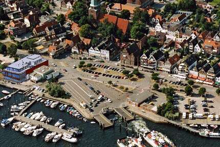 Büro in Lübeck-Travemünde 2.975 € 170 m² zimmer