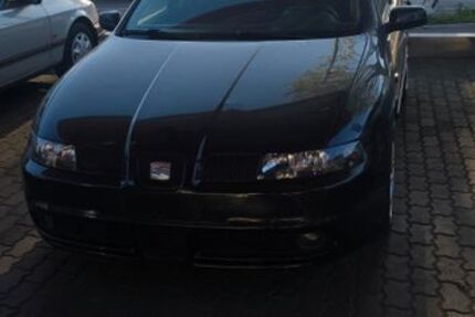 Seat Leon 239.456 km 2.250 &euro; Lübeck 23562