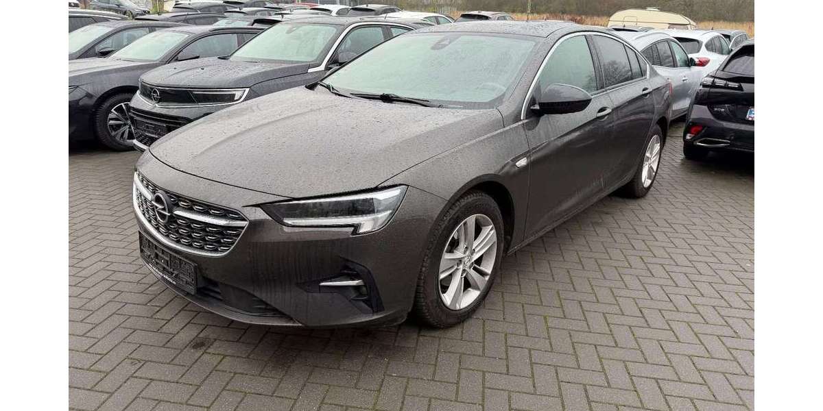 Opel Insignia 96.000 km 14.990 &euro; Bad Segeberg 23795