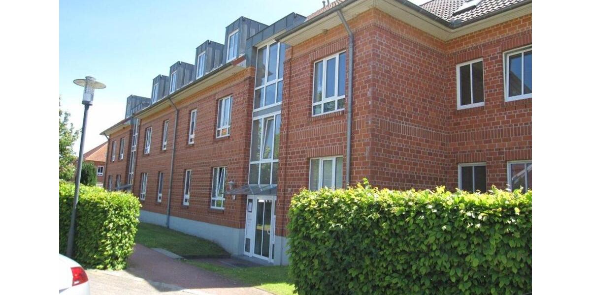 2-Zimmer-Wohnung im DG großzüg, hell, freundlich mit Carport 2 zimmer