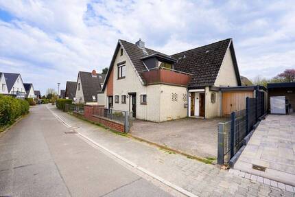 Großzügiges, modernisierungsbedürftiges Ein- Zweifamilienhaus in Timmendorfer Strand