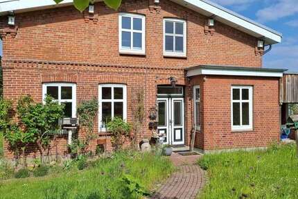 Haus Ahrensbök-Gnissau Gnissau - 12 Zimmer, 280 m&sup2;, 599.000&euro; | Angebot:26800321