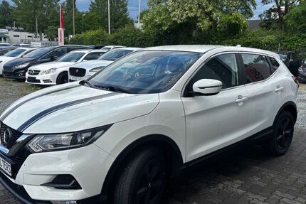 Nissan Qashqai 87.000 km 18.885 € Stockelsdorf bei Lübeck 23617