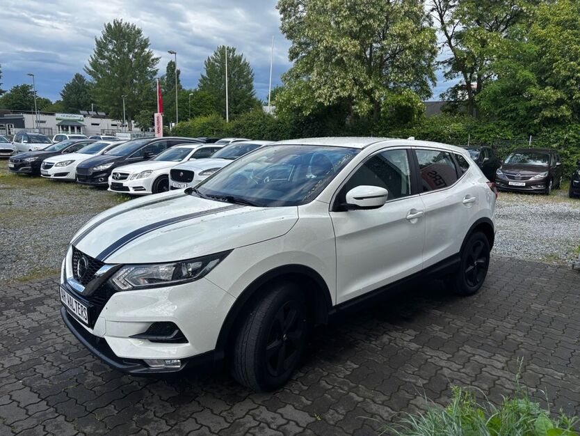 Nissan Qashqai 87.000 km 18.885 € Stockelsdorf bei Lübeck 23617