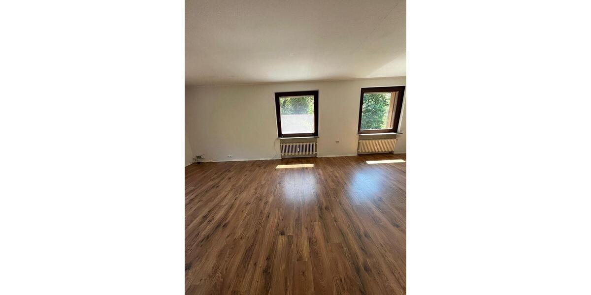 Etagenwohnung Lasbek - 4 Zimmer, 105 m&sup2;, 999&euro; | Angebot:24121630