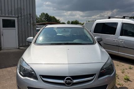 Opel Astra 142.045 km 2.800 &euro; Lübeck 23560