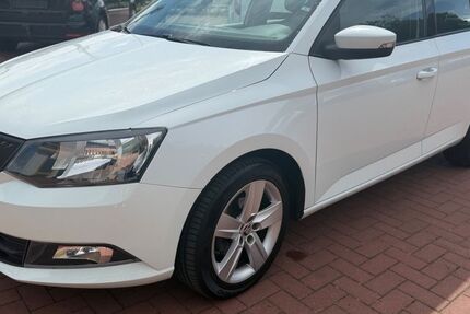 Skoda Fabia 93.000 km 8.500 &euro; Lübeck 23560
