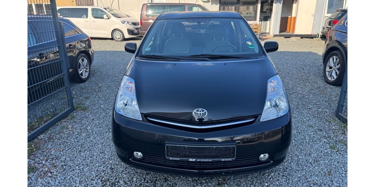 Toyota Prius 71.000 km 7.999 &euro; Stockelsdorf 23617
