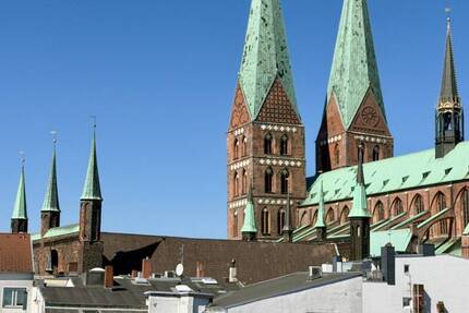 Wohnung Lübeck Innenstadt - 4 Zimmer, 122 m&sup2;, 1.900&euro; | Angebot:26528239
