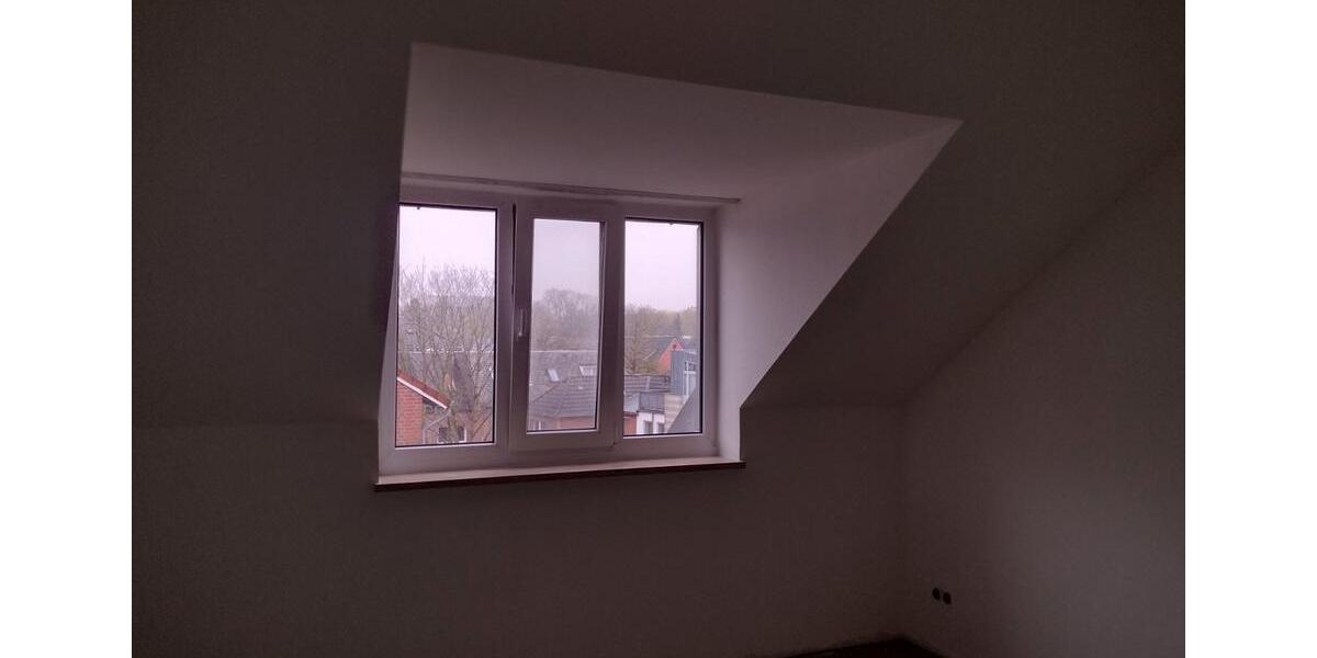 Dachgeschoßwohnung Bad Segeberg - 2 Zimmer, 77 m&sup2;, 750&euro; | Angebot:26144215