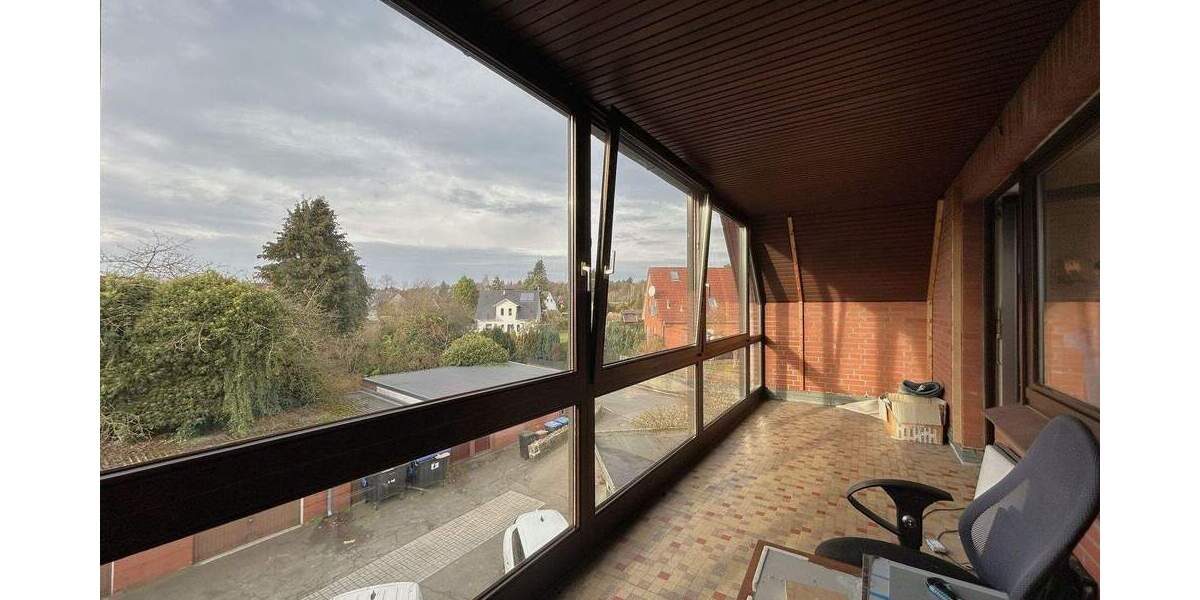 Rarität: Großzügiges, vollunterkellertes EFHZFH mit Doppelcarport und 5 Garagen in Lübeck-Kücknitz 8 zimmer