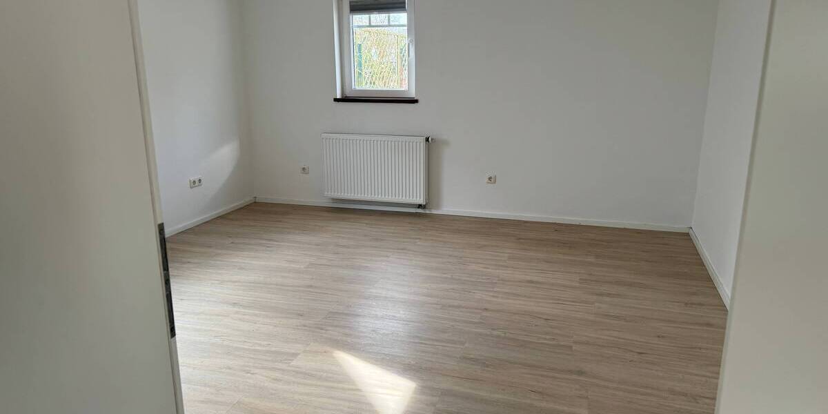 Sanierte 5 Zimmerwohnung in einer Doppelhaushälfte 5 zimmer