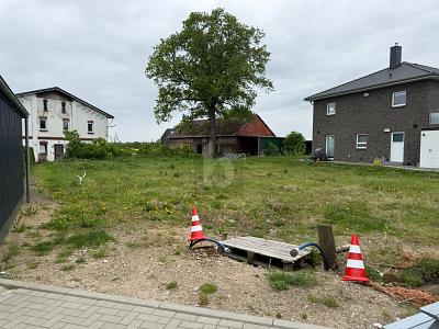 FAMILIENFREUNDLICHE UMGEBUNG MIT VIEL POTENZIAL - Grundstück Steinburg | Angebot:26522466