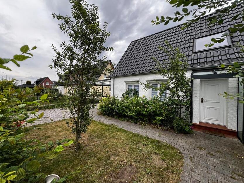 Doppelhaushälfte zur Miete mit Garten in Travemünde
