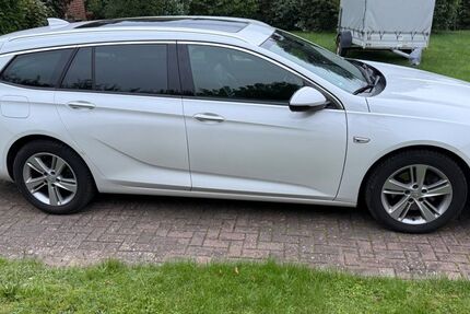 Opel Insignia 183.000 km 9.800 &euro; Lübeck 23566
