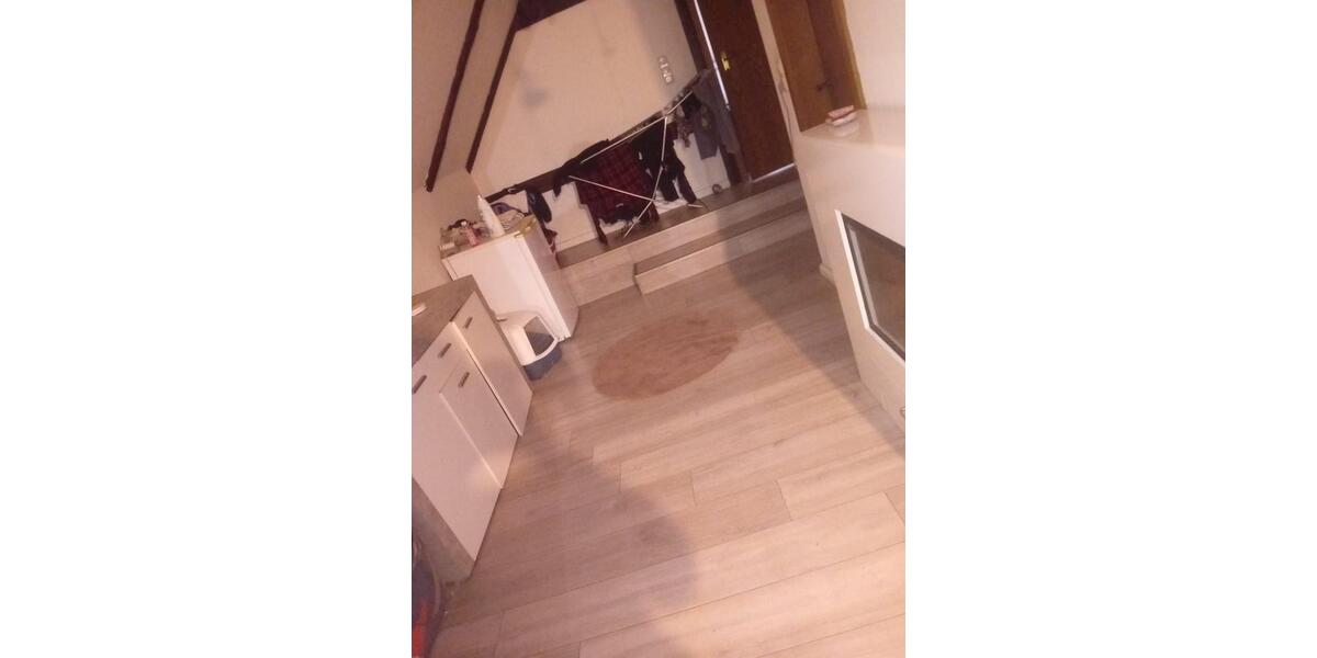 Dachgeschosswohnung zur Miete in Zarpen 2 zimmer