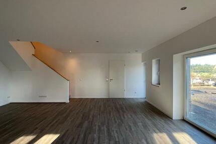 Wohnung Bad Segeberg - 4 Zimmer, 150 m&sup2;, 1.600&euro; | Angebot:24857453