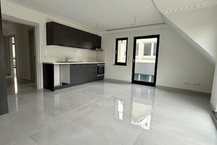 Stilvolle, exklusive 3-Zi-Wohnung mit zwei Balkonen und Stellplatz in bevorzugter ruhiger Lage 3 zimmer