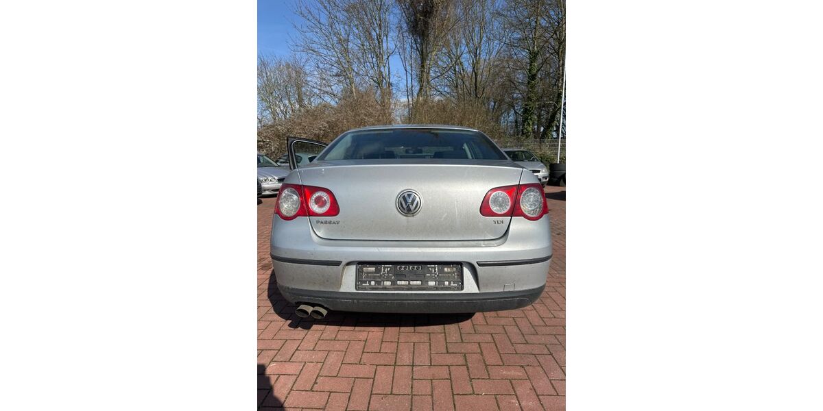 VW Passat 368.000 km 2.800 &euro; Lübeck 23560