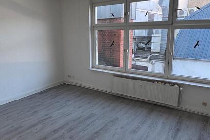 Wohnung Lübeck Innenstadt - 3 Zimmer, 70 m&sup2;, 1.000&euro; | Angebot:26252439